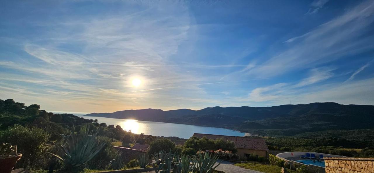 Chalereux T2 Vue Mer Et Piscine Alba Rossa Serra-di-Ferro  Exterior foto